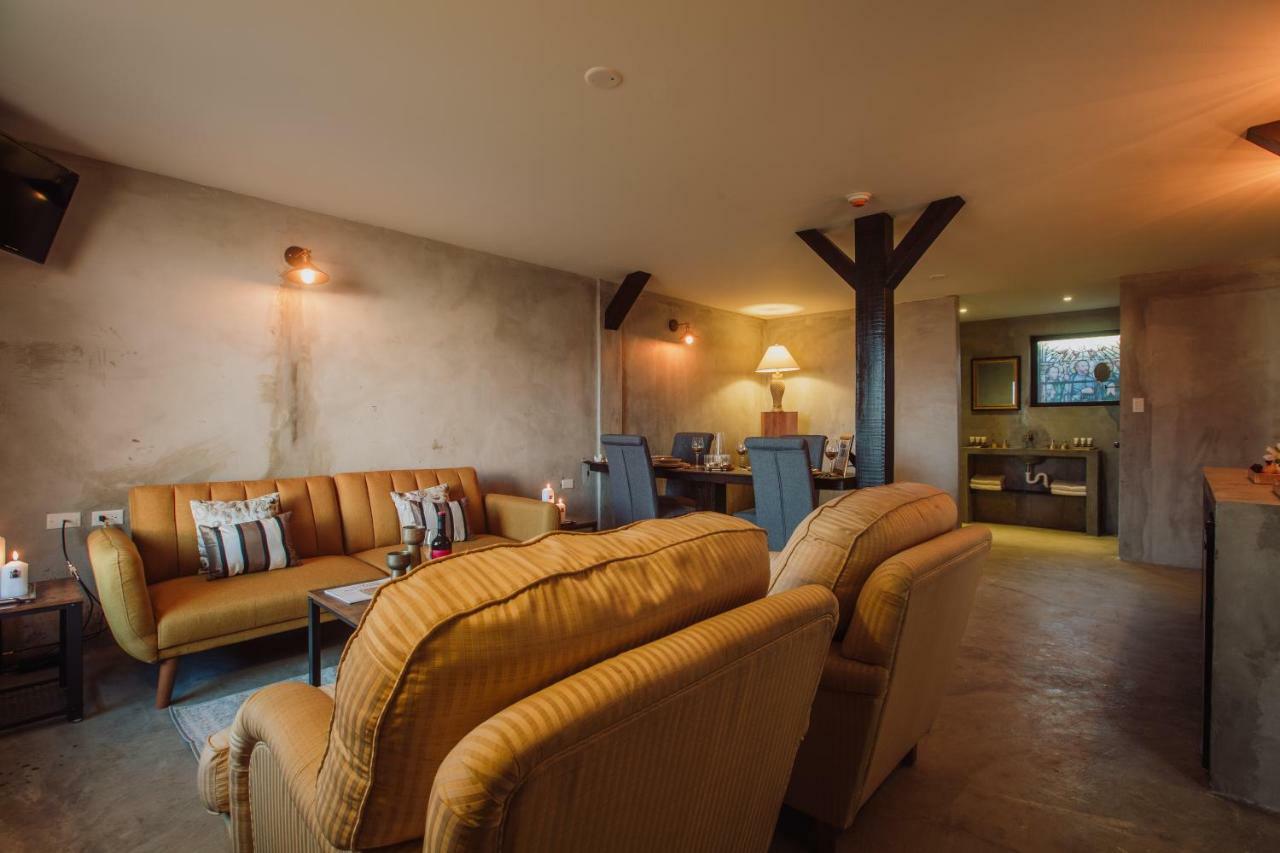 Monastery Suites Oranjestad Zewnętrze zdjęcie