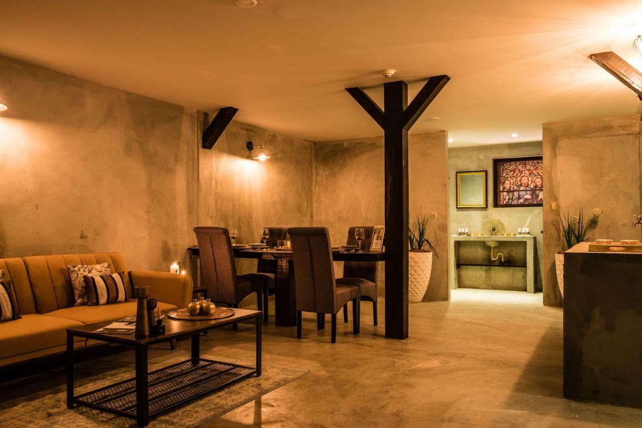 Monastery Suites Oranjestad Zewnętrze zdjęcie
